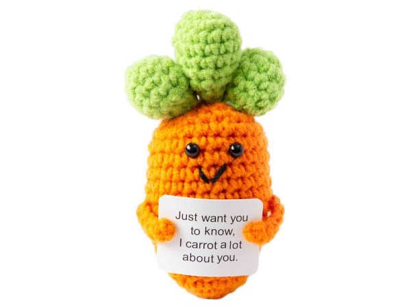 Stofftier I Am Creative gehäkeltes Mini-Plüschtier positive potato Karotte